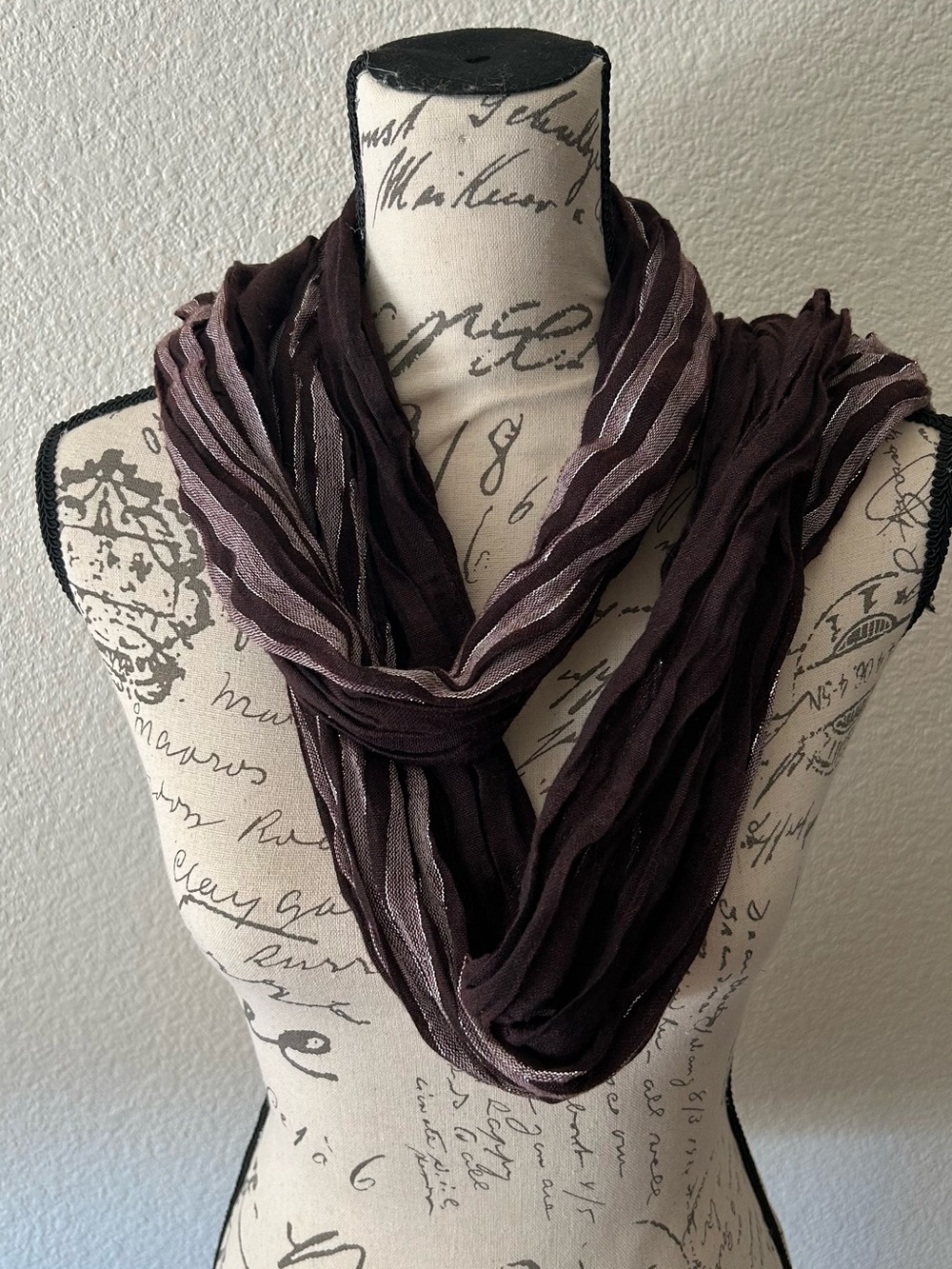 Women’s plum brown pleated Scarf
